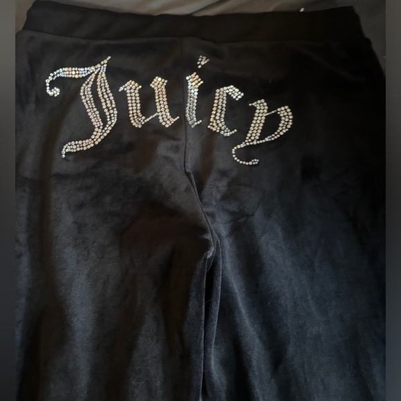 Juicy Couture - Picture 2 of 9
